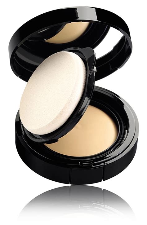 chanel teint innocence compact foundation